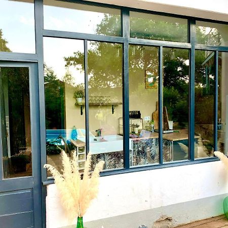Studio Muret Atypique Luaran gambar